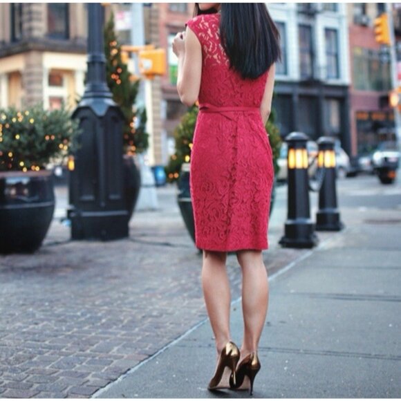 Banana Republic Sheath Dress 8 Red Stretch Lace Cap Sleeve Career Church Party - Picture 4 of 11